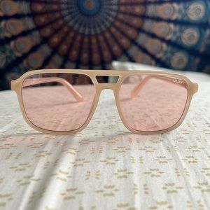 ROSE tinted QUAY sunglasses 💖🍉